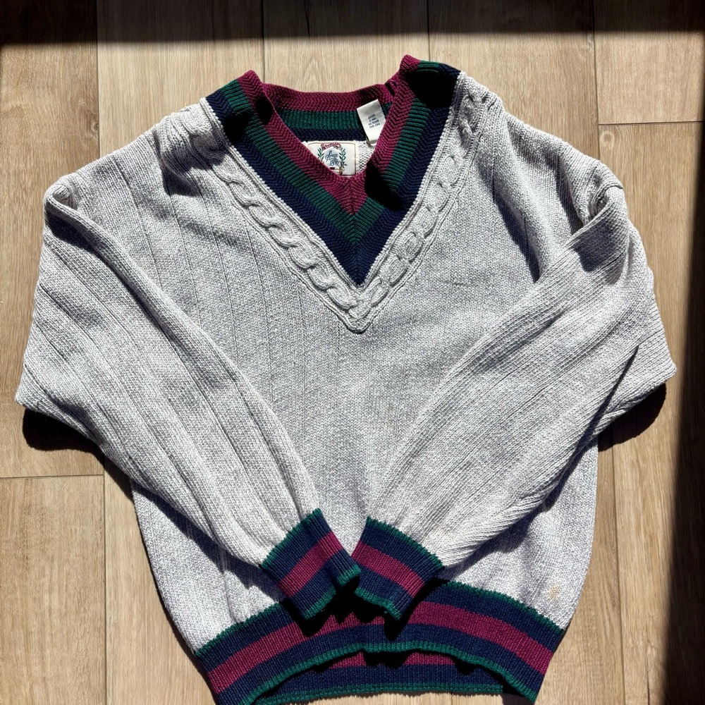 Croft & Barrow Gray V-Neck Sweater with Maroon and Green Trim